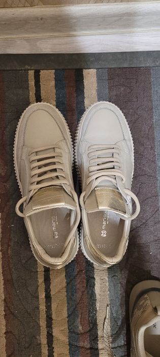 Продам кожаные кроссовки