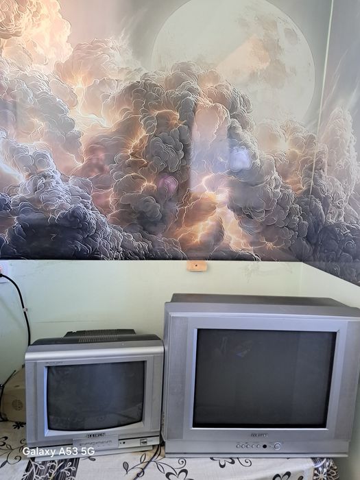 Продам два телевизора в рабочем состоянии