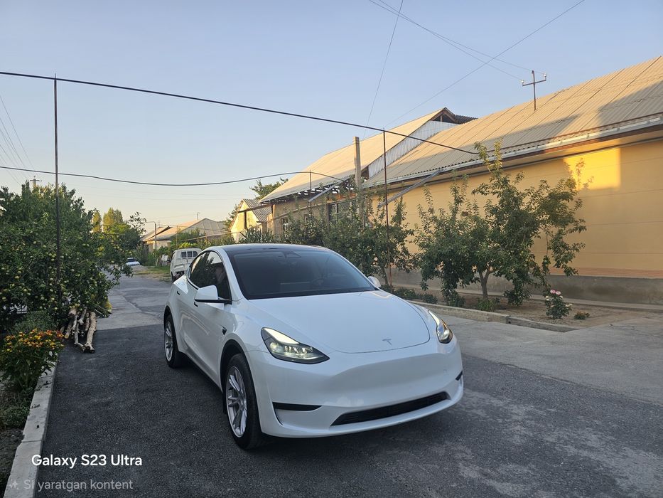 Tesla Model Y 2024/02