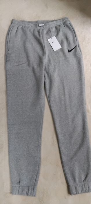 Екип Nike нов оригинален