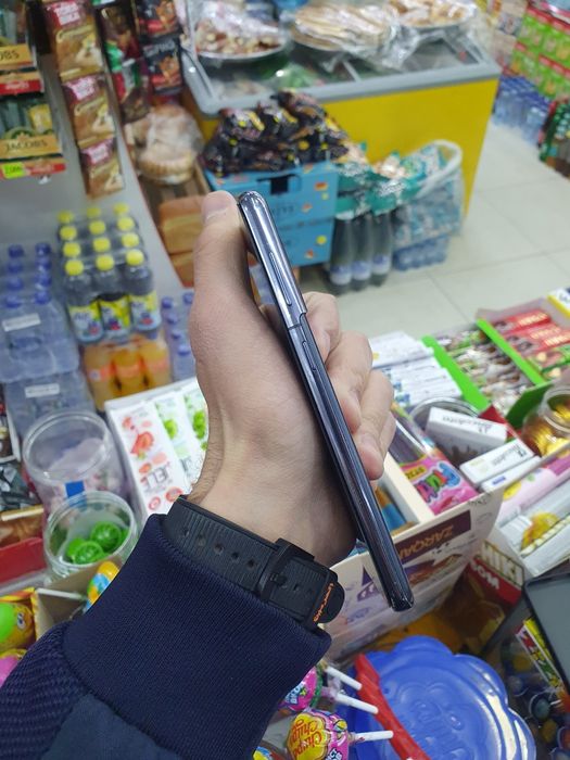 Galaxy S21 5G 256Gb Ochilmagan