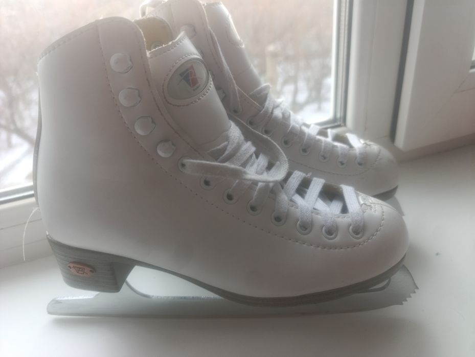 Коньки фигурные Riedell размер 35-36