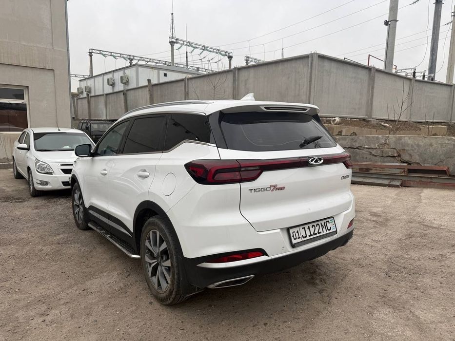 Продам срочно Chery 7 pro