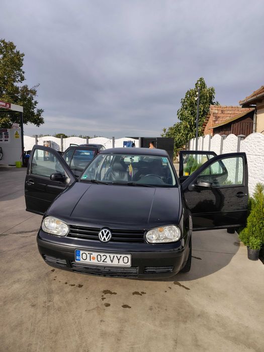 VW Golf IV 1.6 benzină