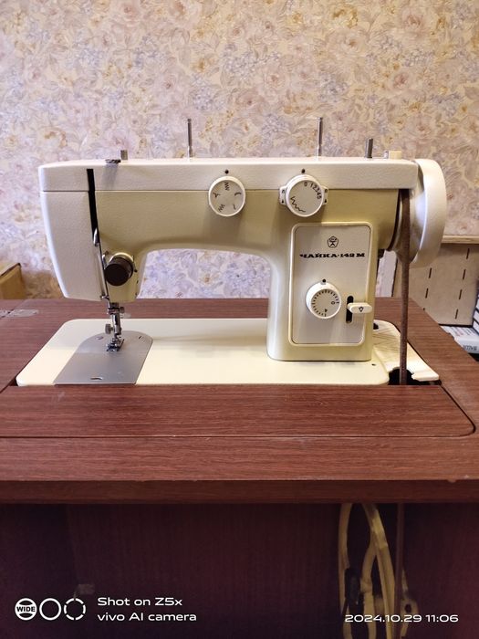 Швейная машина Чайка-142М