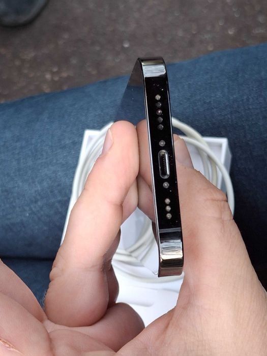 iPhone 14 Pro 128GB + Аксесоари