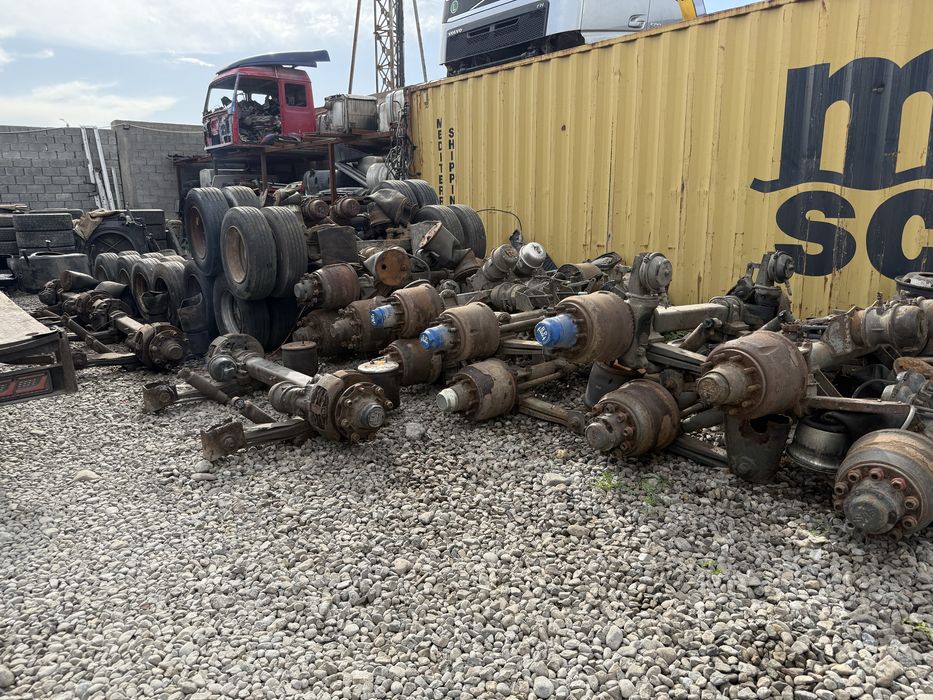 Ось на прицеп полуприцеп