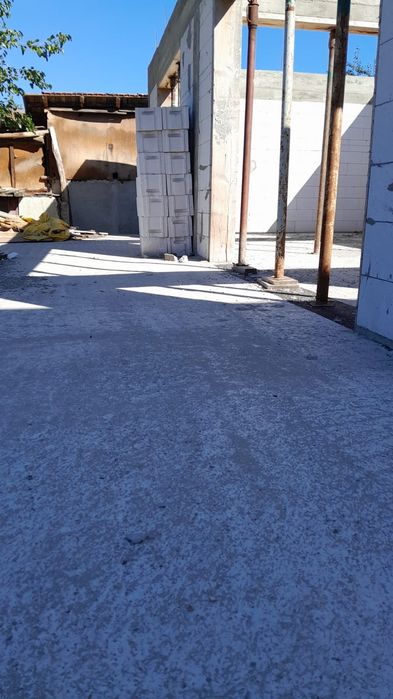 Casa in constructie de vanzare