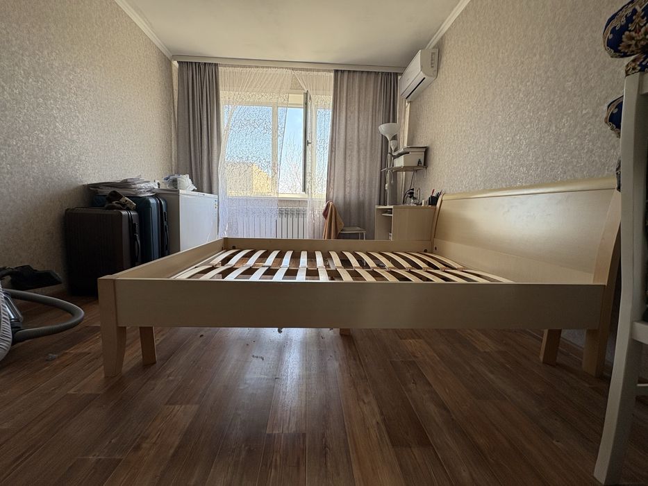 Кровать двуспальная