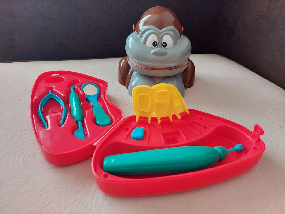 Маймуна зъболекар