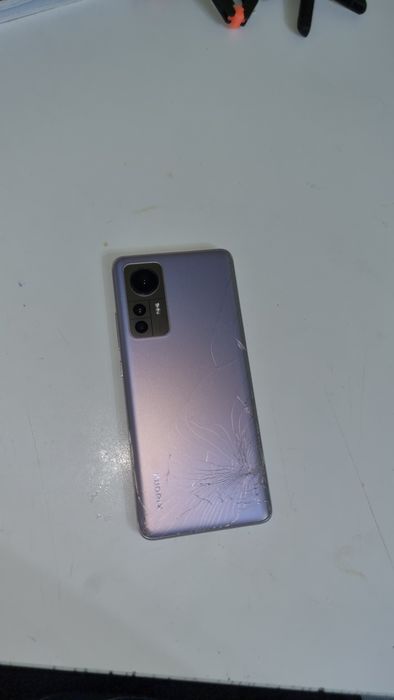 Продам xiaomi 12