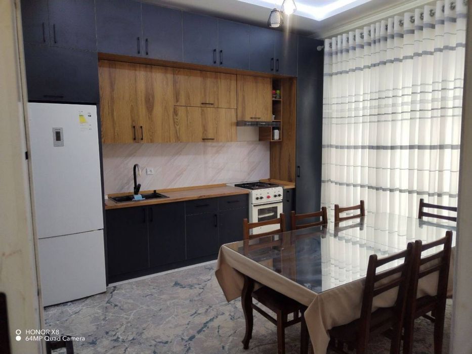 Кибрай туман бетонкадан 4-5 км кирганда Ункургонда 1,6 сотих участка