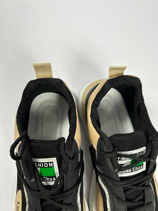 Продам кроссовки