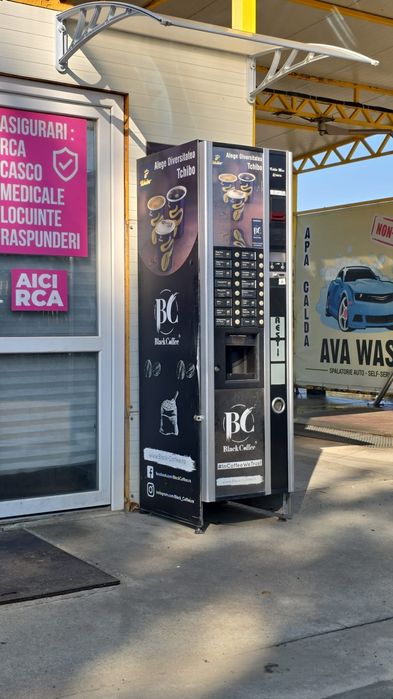 Aparat cafea tip vending Necta Kikko Max, complet, revizionat