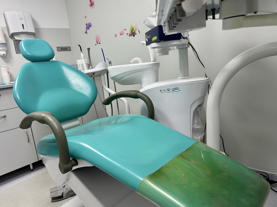 Unit/scaun dentar cabinet stomatologic Evo Tech by Poka