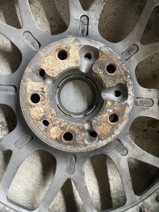 Продам диск  R17 с шинами зима  / лето