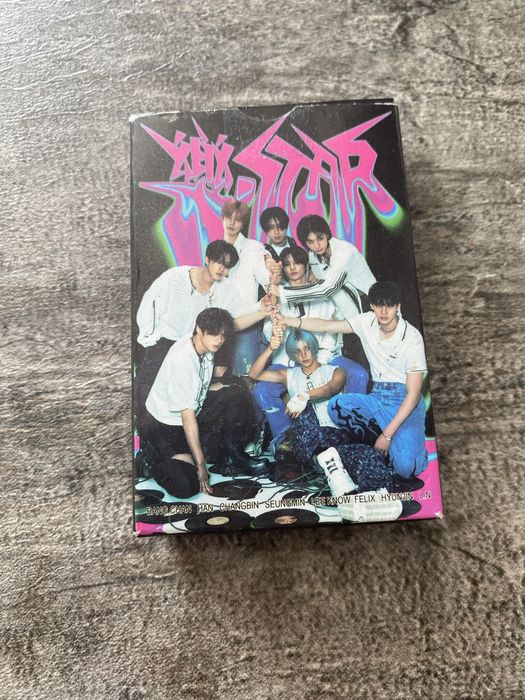 Продаю колоду карточек К-поп