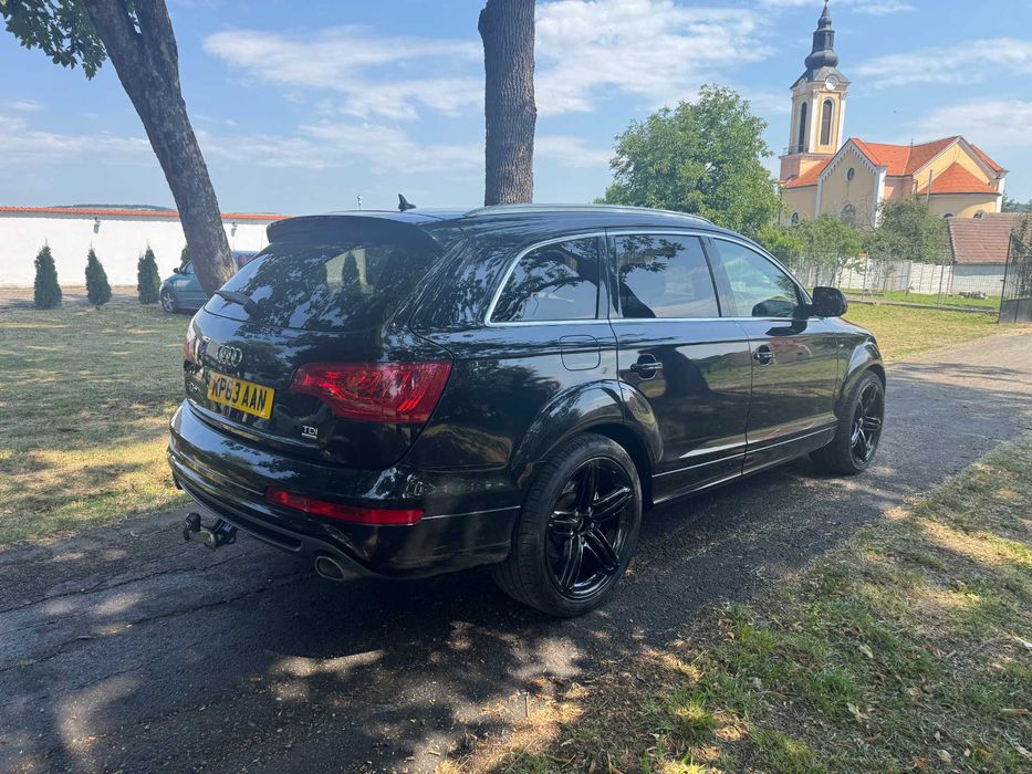 AUDI Q7 3.0 tdi quattro