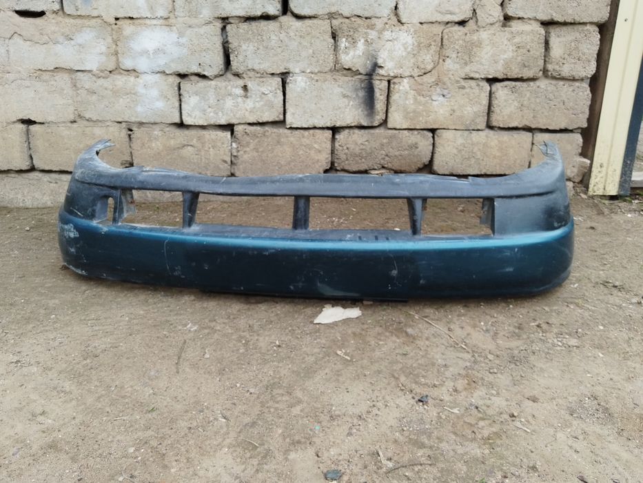 Бампер передний б/у