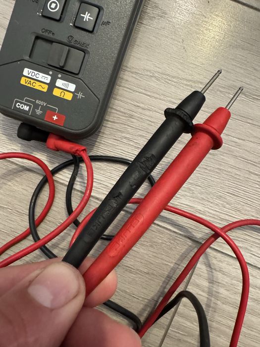 Aparat de masura Fluke 11