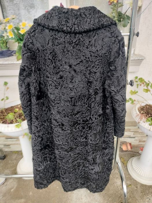 Blana naturala astrahan in stare foarte buna, bust120