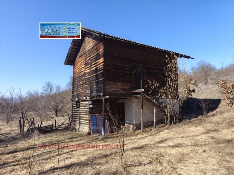 Къща в с. Глоговица 40 м² и двор 1009 м²