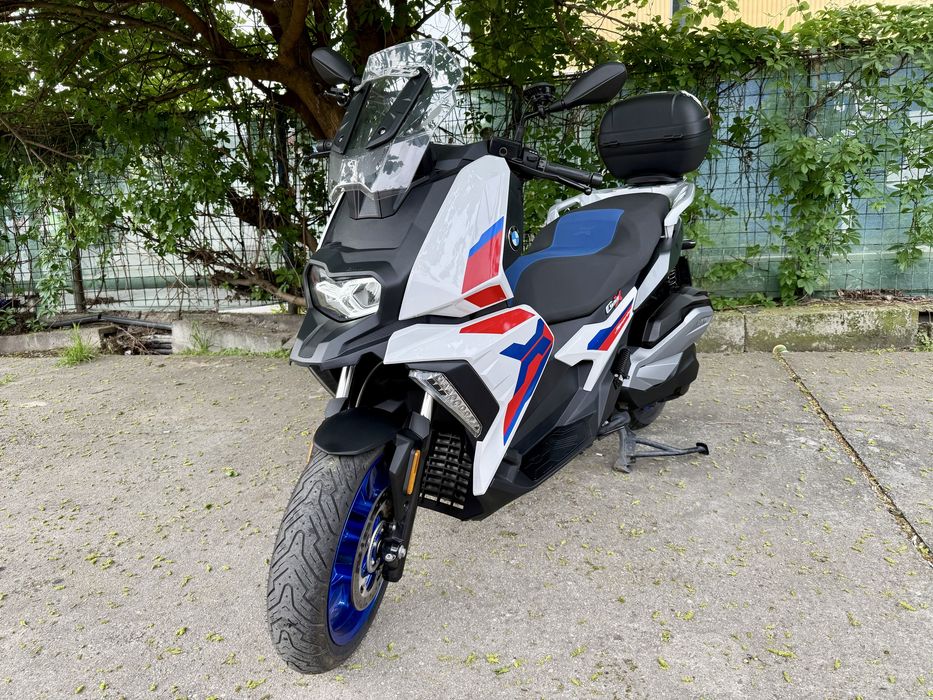 Scuter - BMW C400X - Sport - 2024 - TVA deductibil - Garantie BMW - Posibilitate preluare leasing (3500 Euro cu 146 Euro rata))