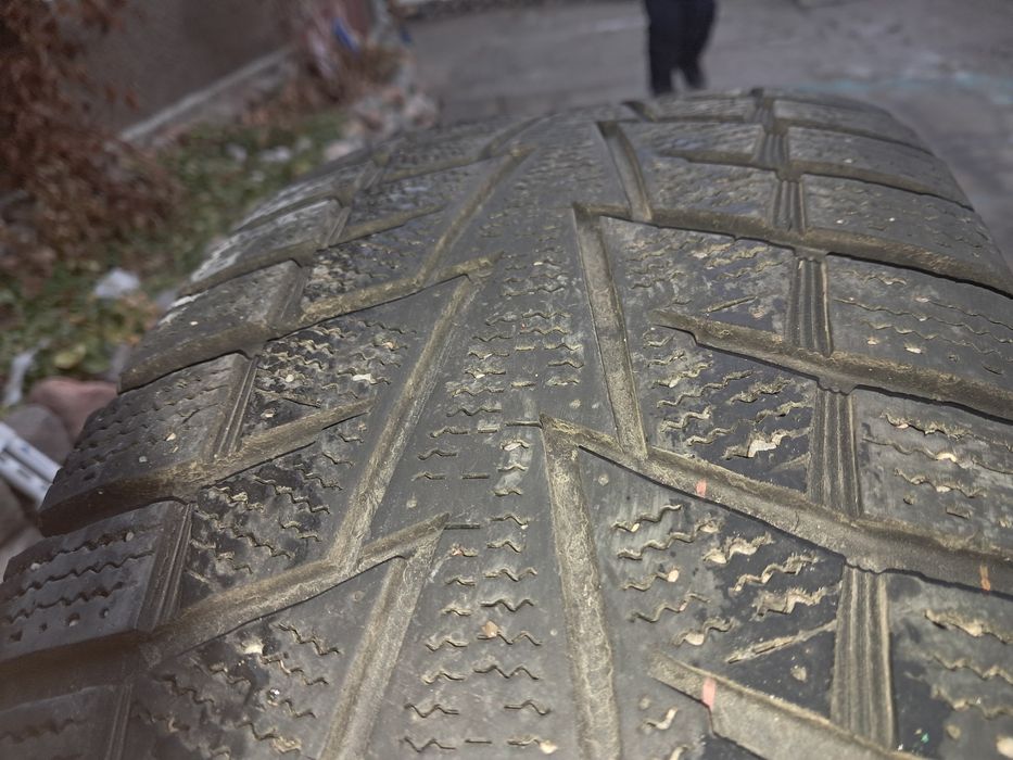 Резина зимняя.