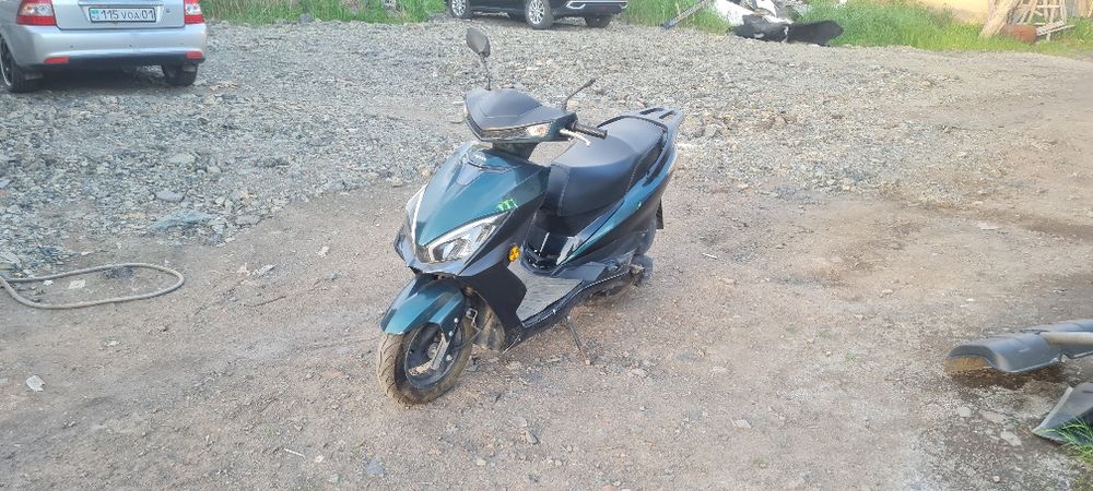 Продам скутер 150 кубов