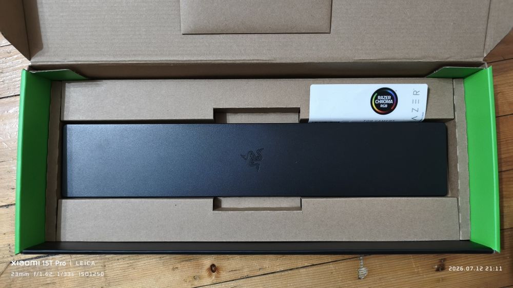 Продавам клавиатура Razer Ornata v3 X