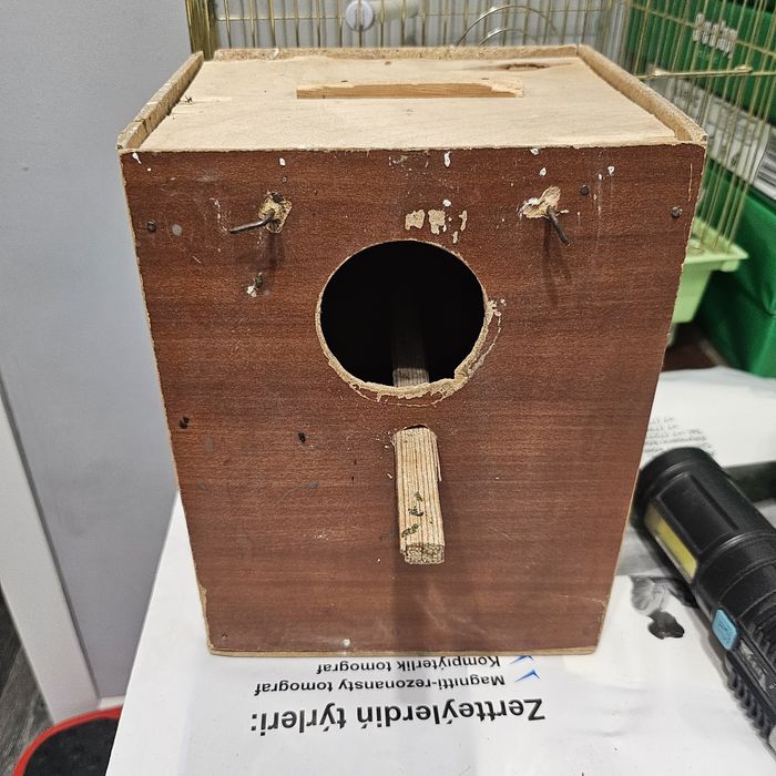 Продам клетку для попугаев