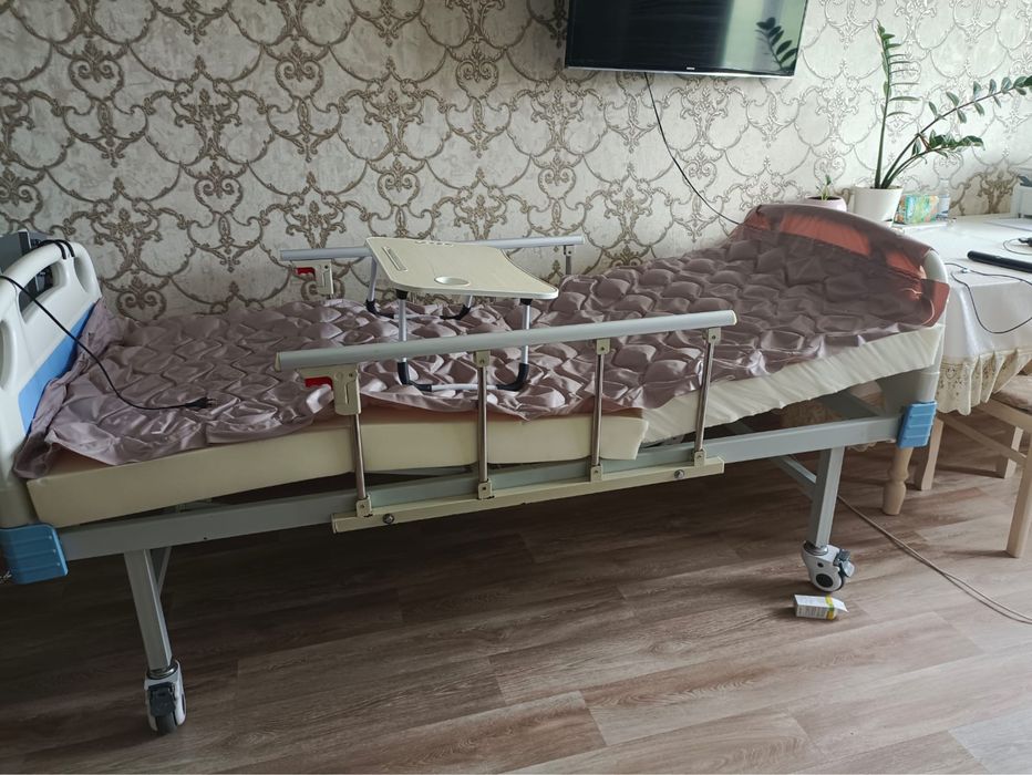 Кровать для лежачих больных