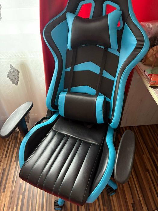 Scaun gaming impecabil