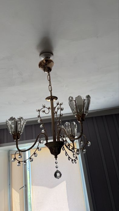 Продам люстры в отличном состоянии