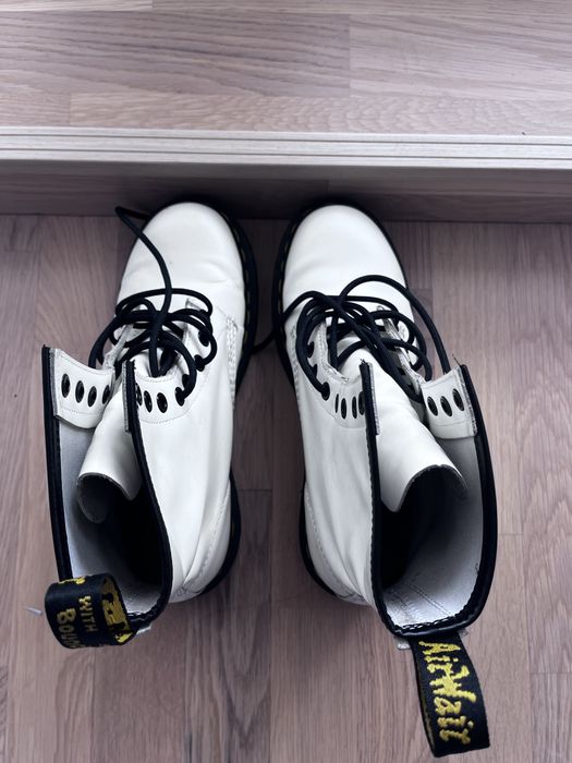 Dr. Martens 1460 White Smooth – почти нови!