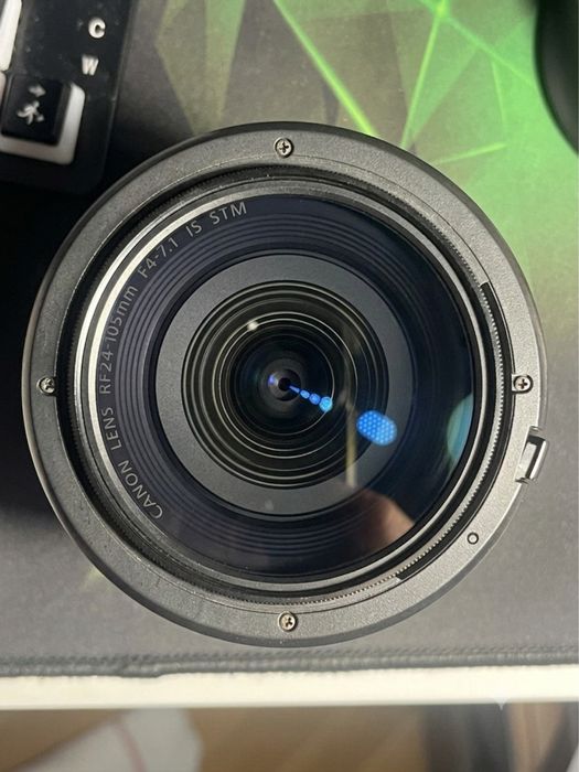 Обектив Canon RF 24-105mm f/4-7.1 IS STM (+ Поляризационен филтър CPL 67mm и Сенник)