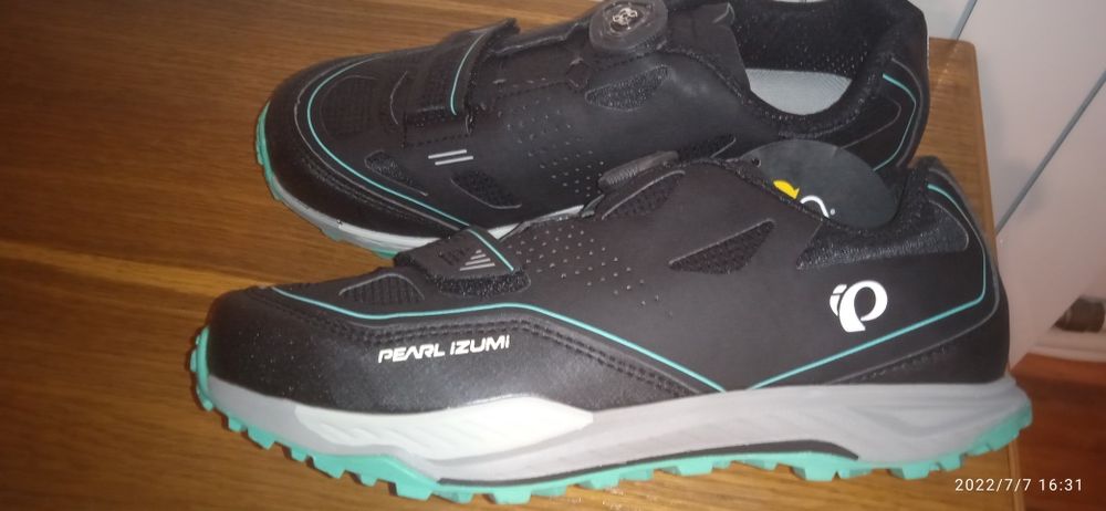 OFERTĂ !  Pearl Izumi- Pantofi ciclism pentru femei
