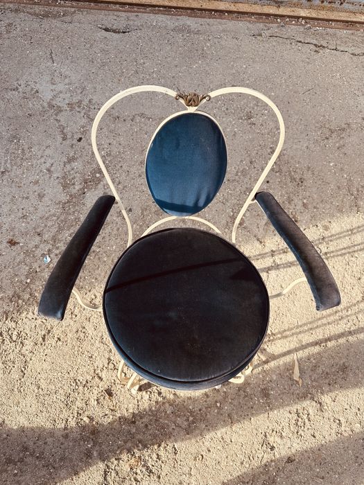 Декоративен стол с подлакътници – нео-рококо стил