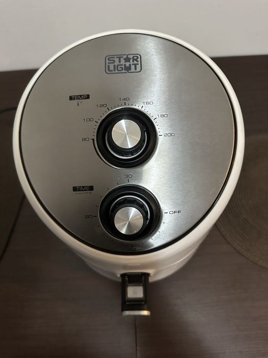 Airfyer Star-Light AFB-2613WH 1300 W, control temperatura, timer alb