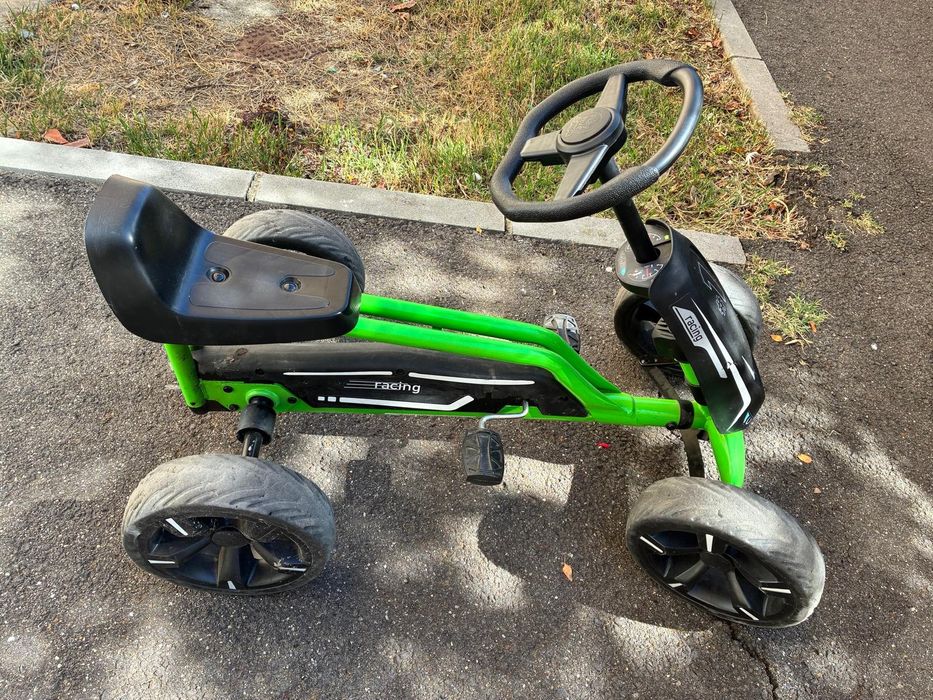 Kart cu pedale copii