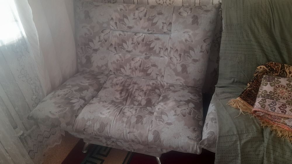 Диван и кресло отдам