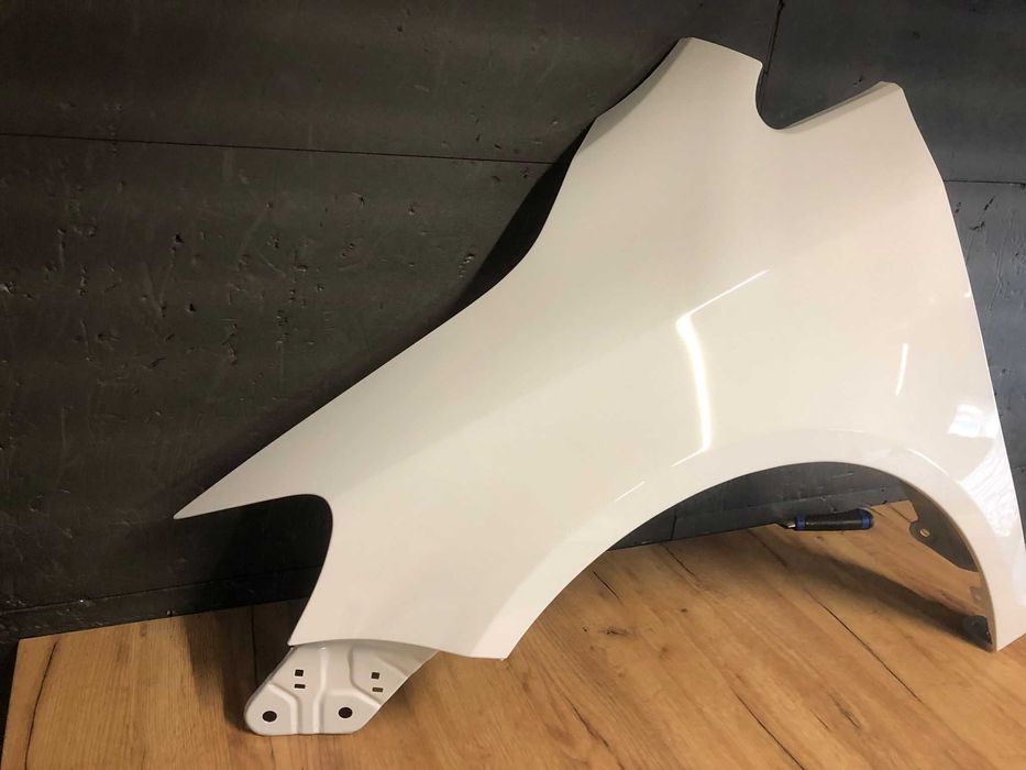Aripa Fata Stanga VW Golf 5/V Plus 2005-2009 (LB9A (Alb))