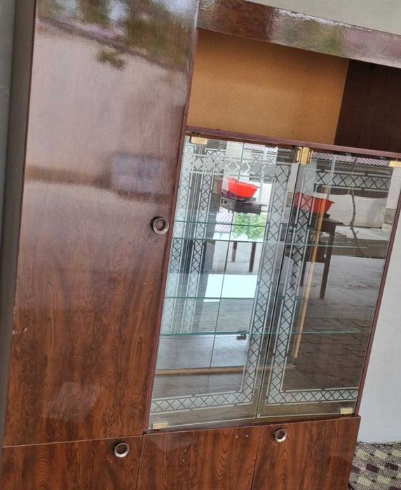 Продаётся Сервант не дорого