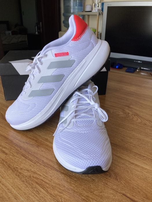 Мъжки оригинални маратонки Adidas Response Runner U