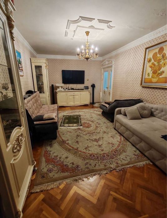 Продается 3 комоатная кварттра Спецплан Кары Ниязова