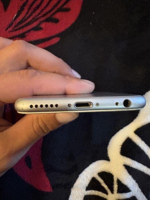 Iphone 6s display ul este spart