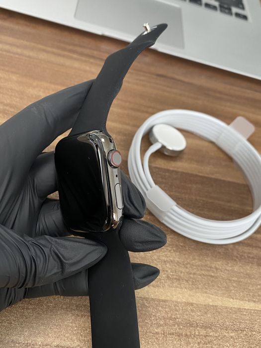 Apple Watch Seria 7 / 45 mm / Stainless Steel / Gps + Cellular |