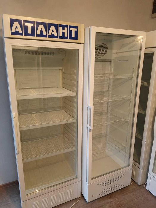 Продам Холодильник    отличном рабочим состояние  хорошо охлаждает