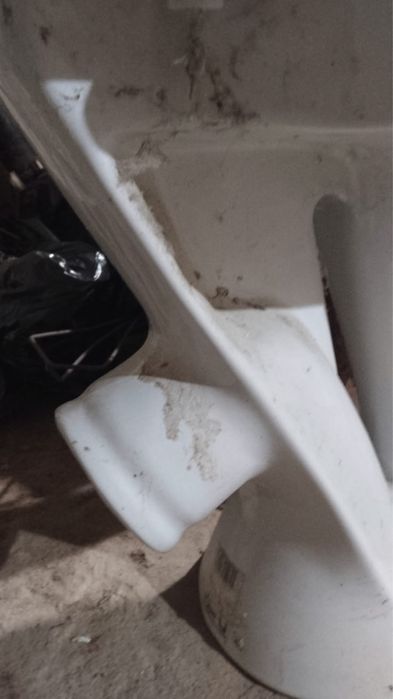 продам унитаз с бочком