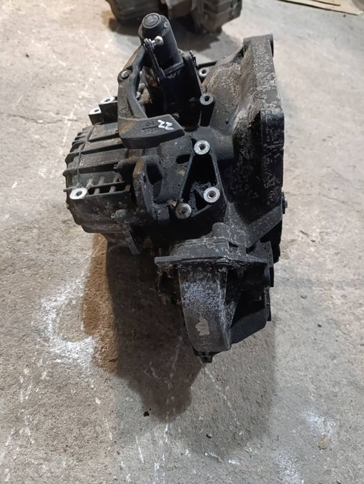 Скоростна кутия 6 степ. Opel Astra H Zafira B 1.9 cdti